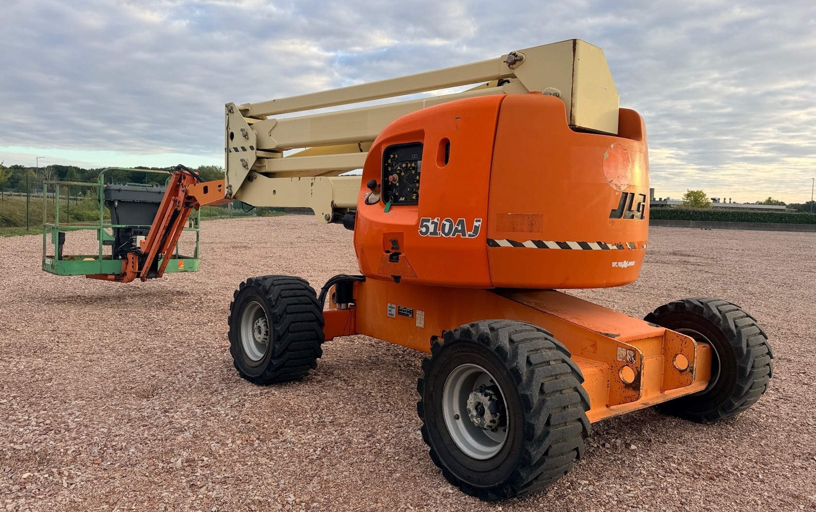 JLG 510AJ – 4x4 Diesel Gelenkteleskopbühne – SUVA neu 2