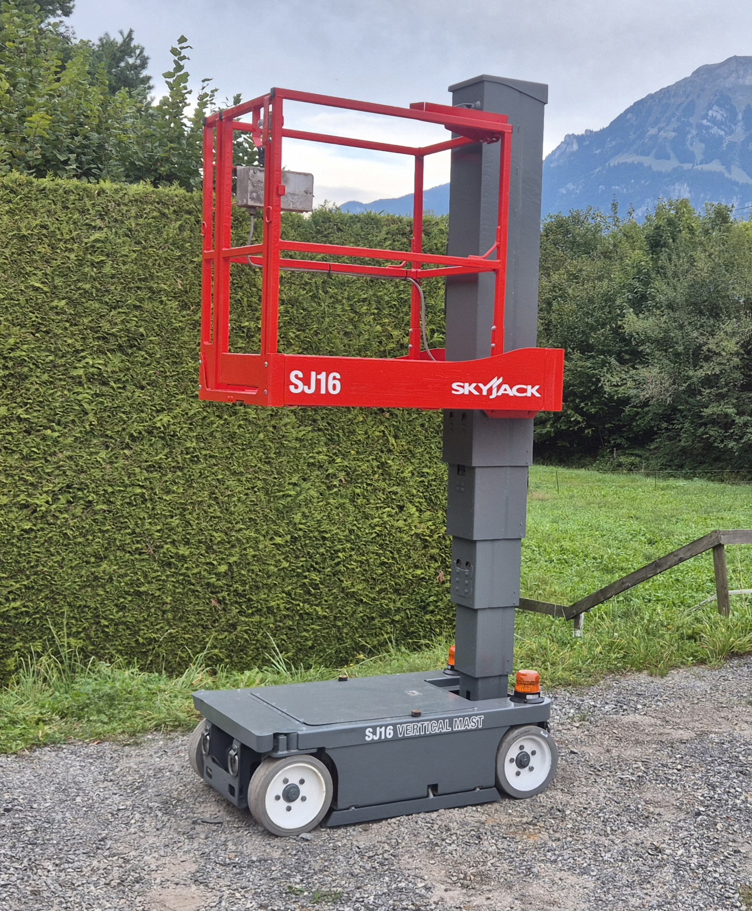 Skyjack SJ16 – Vertikal-Mastarbeitsbühne 6.75 m – Kaufangebot