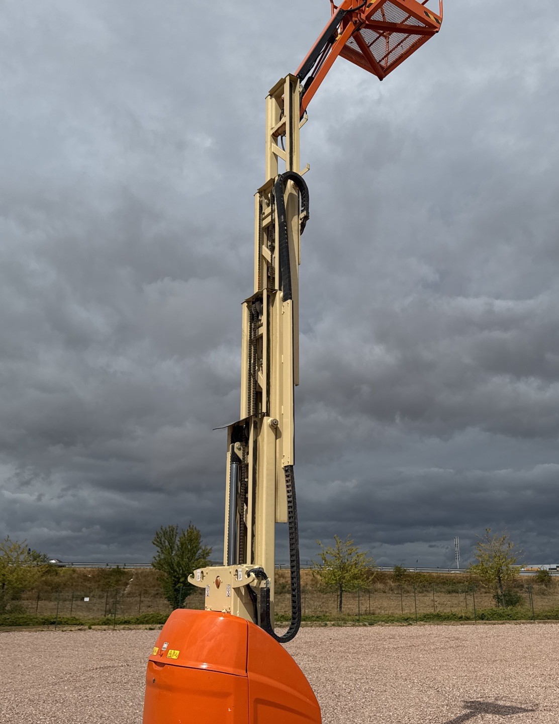 JLG Toucan 10E – Elektro-Mastarbeitsbühne – 10 m – SUVA neu 7