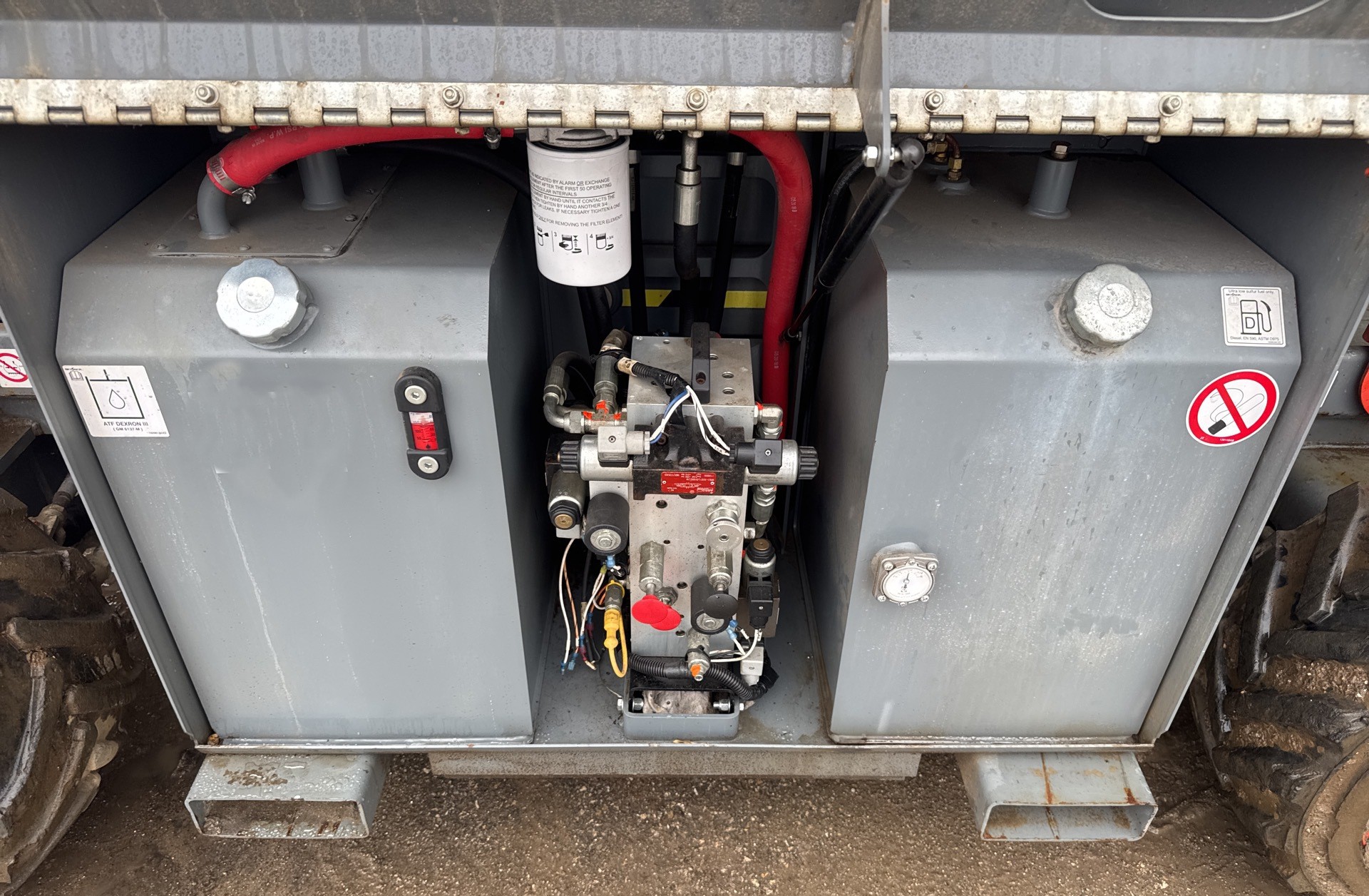 Skyjack SJ6832RT – Diesel 4x4 Scherenarbeitsbühne – SUVA neu 7