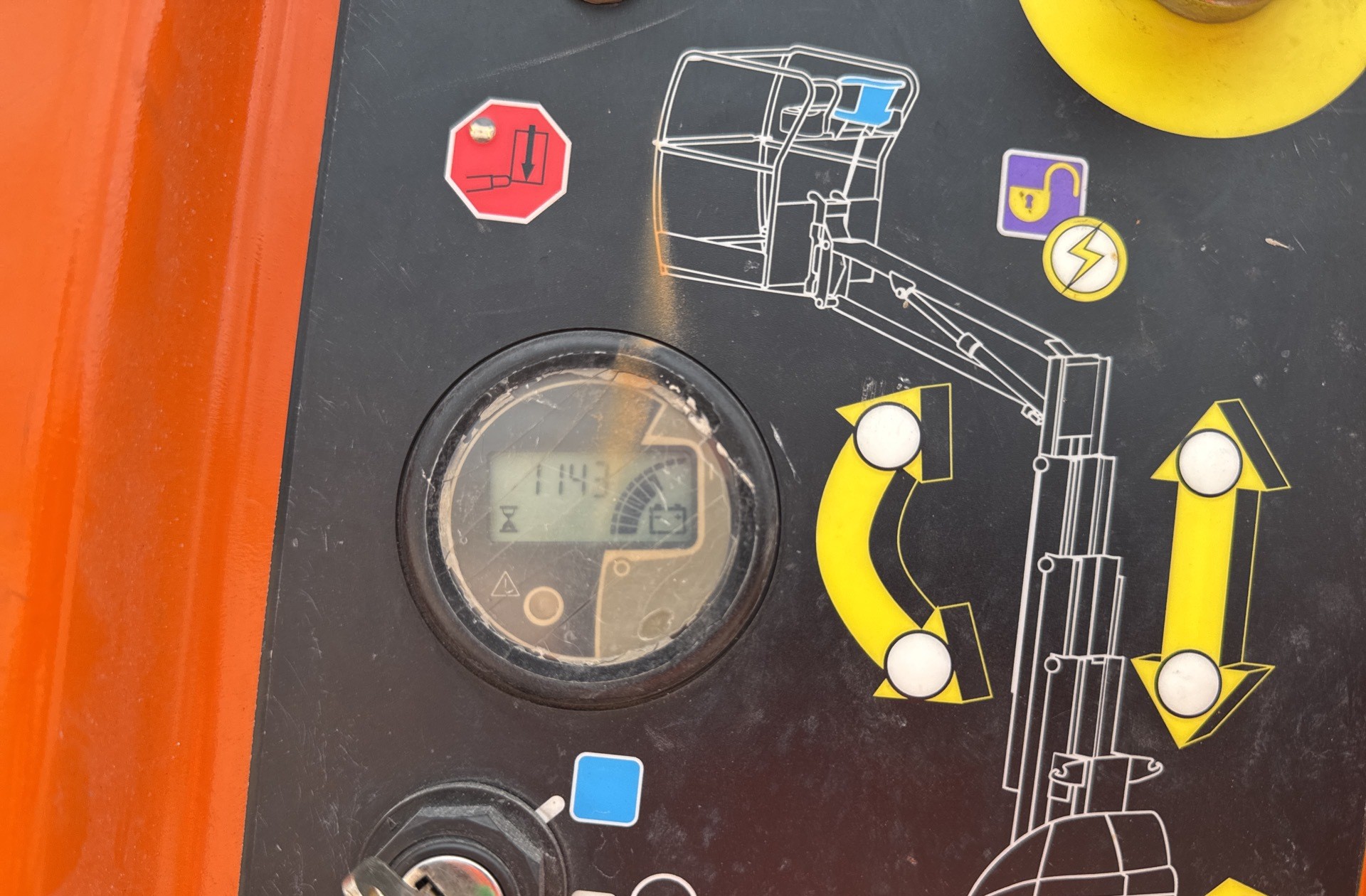JLG Toucan 10E – Elektro-Mastarbeitsbühne – 10 m – SUVA neu 9
