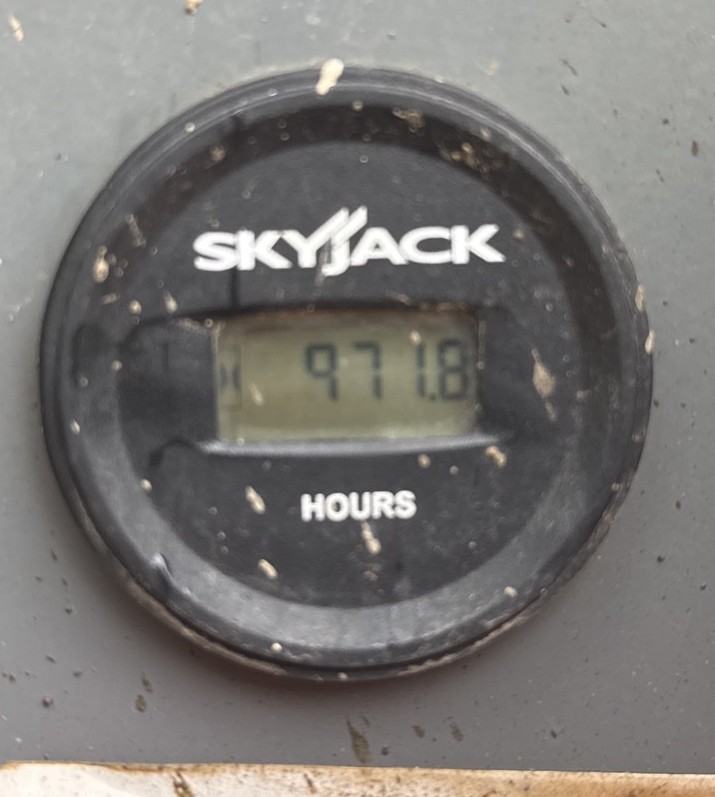 Skyjack SJ6832RT – Diesel 4x4 Scherenarbeitsbühne – SUVA neu 8