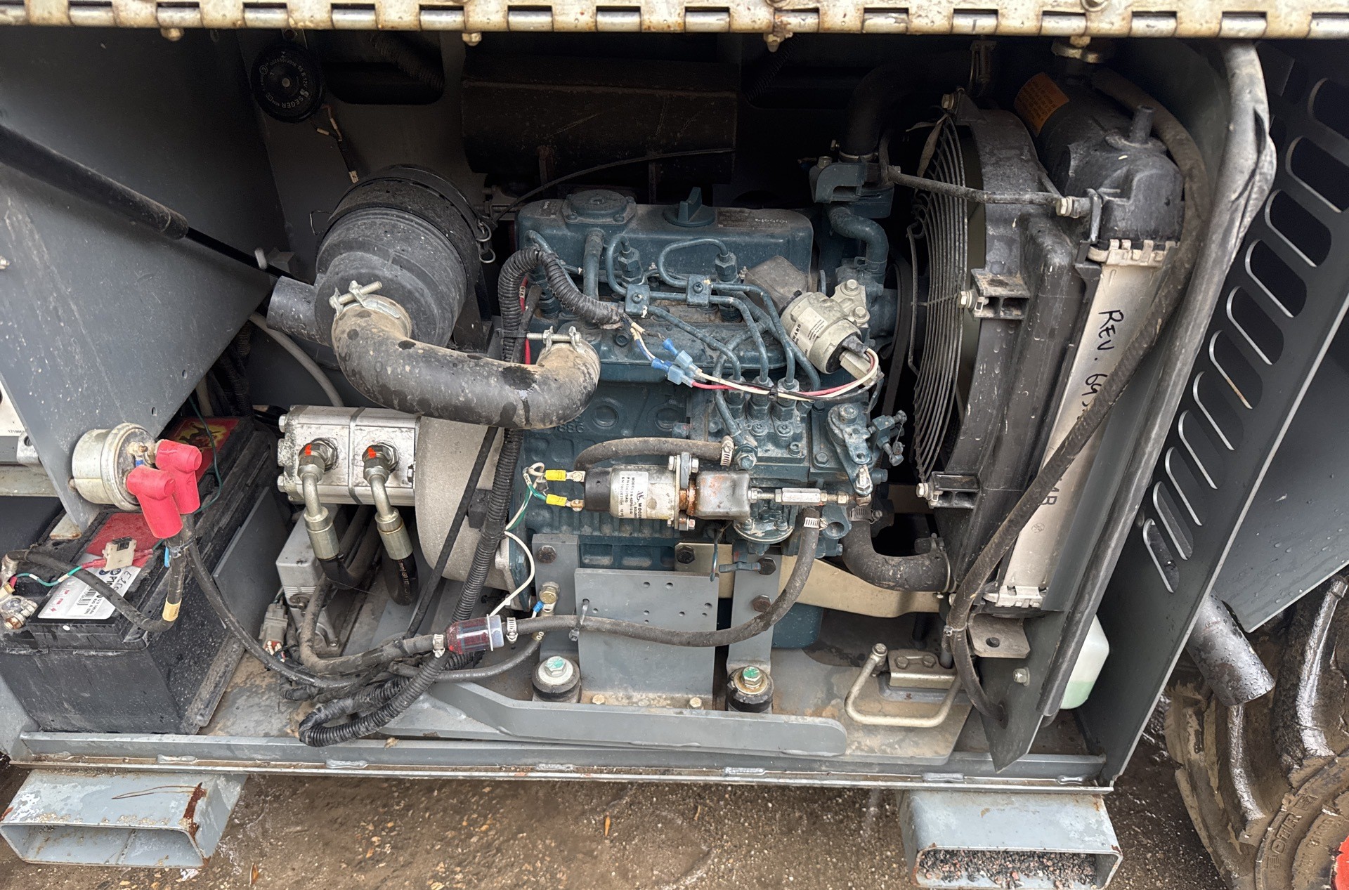 Skyjack SJ6832RT – Diesel 4x4 Scherenarbeitsbühne – SUVA neu 6